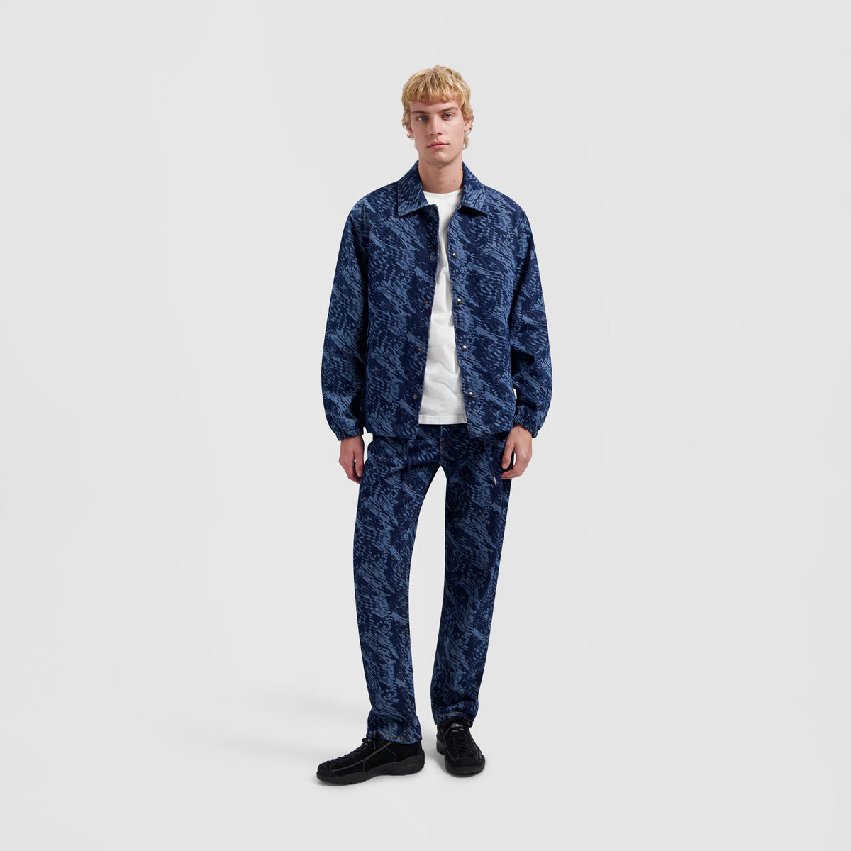 WATER AOP DENIM PANTS | MID BLUE