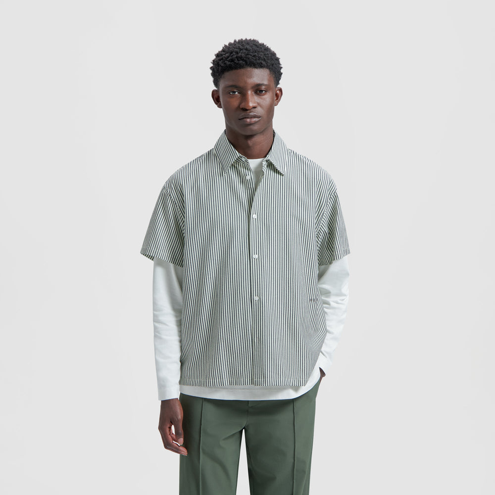 BOXY SEERSUCKER STRIPE SHIRT SS | CHARCOAL