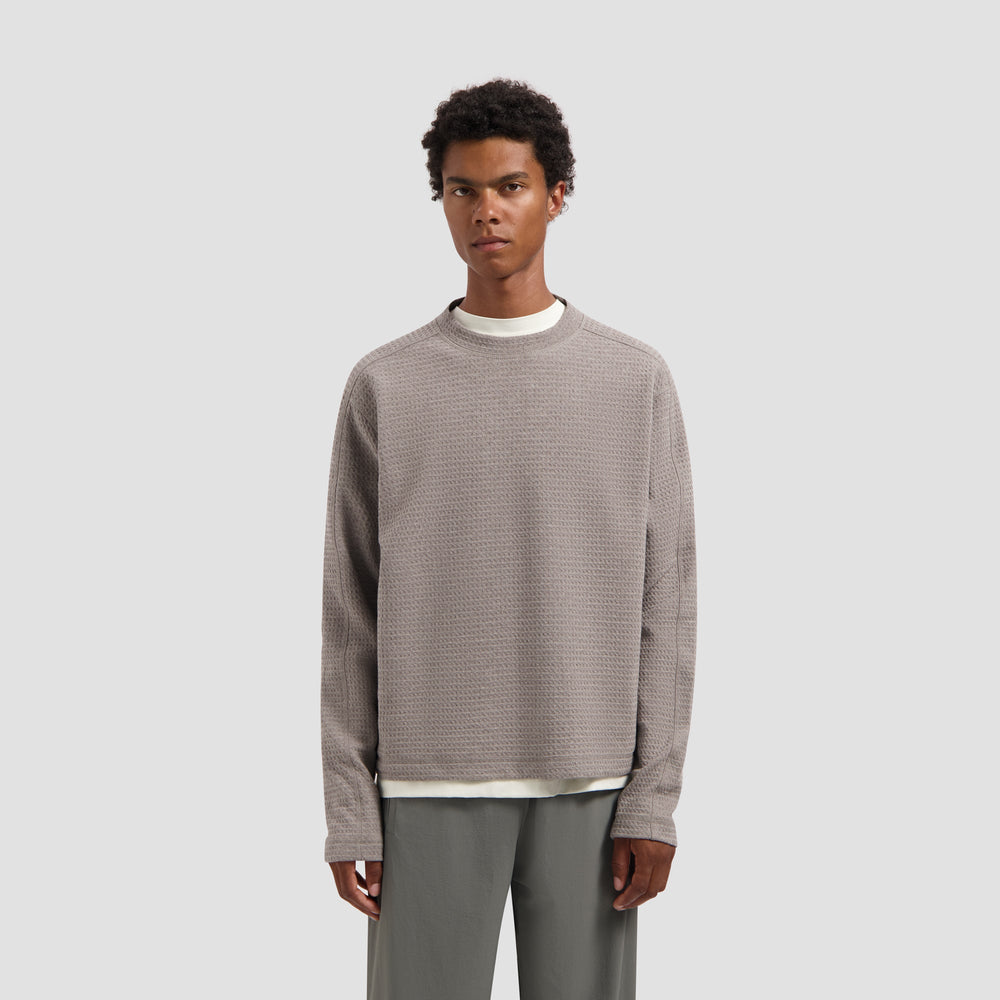 10YR TEXTURED CREWNECK | GREIGE