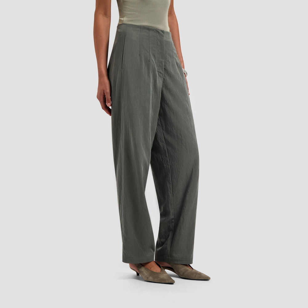 CRINKLED BARREL LEG PANT | TRADEWINDS