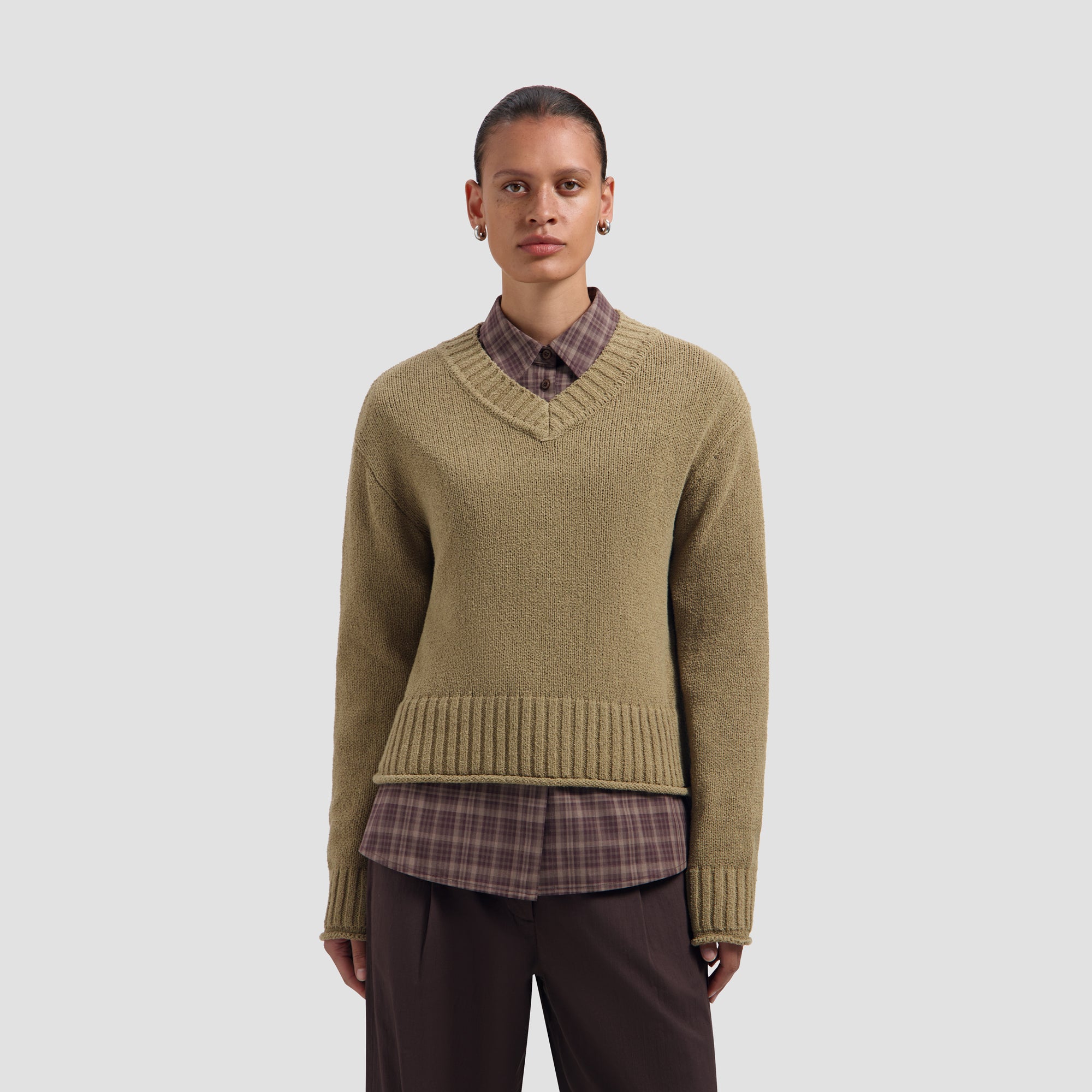 Knitted V-Neck - Treehouse